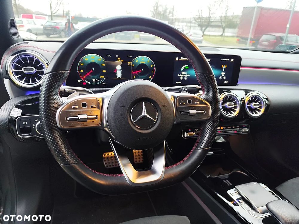 Mercedes-Benz CLA 200 Progressive 7G-DCT - 15