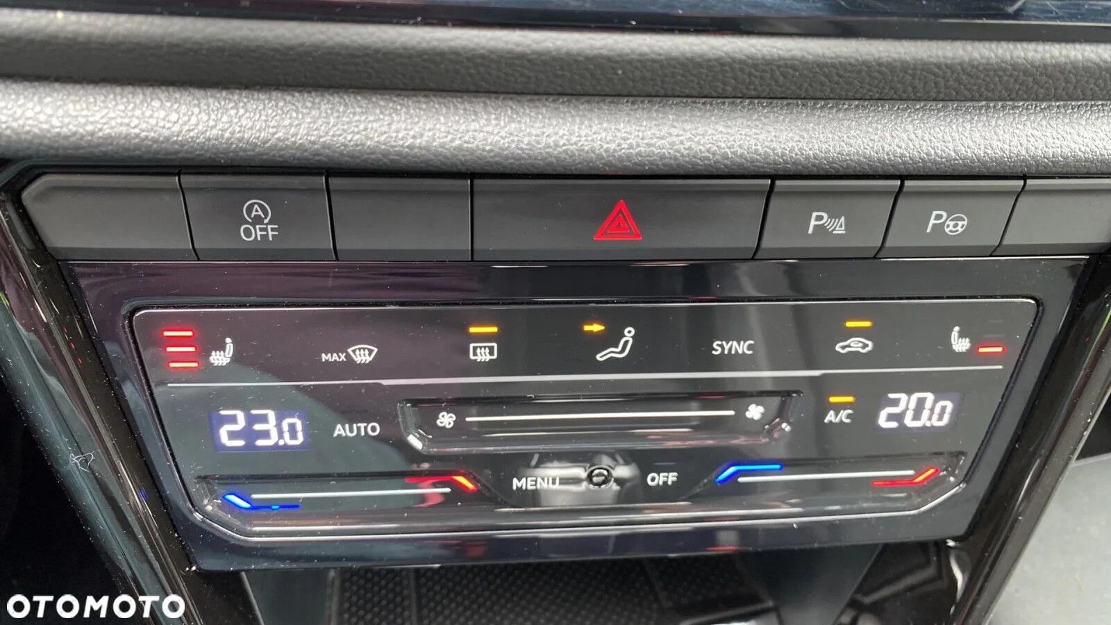 Volkswagen T-Roc - 24