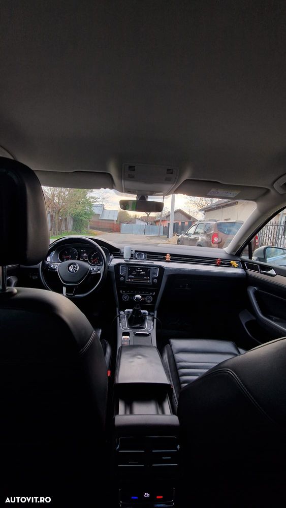 Volkswagen Passat 2.0 TDI Highline - 10