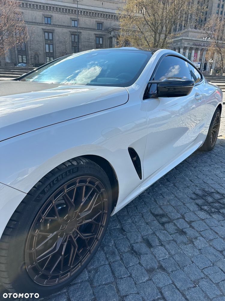 BMW Seria 8 - 7