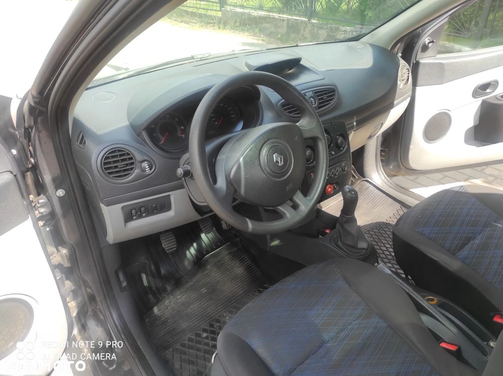 Renault Clio 1.4 Fairway - 13