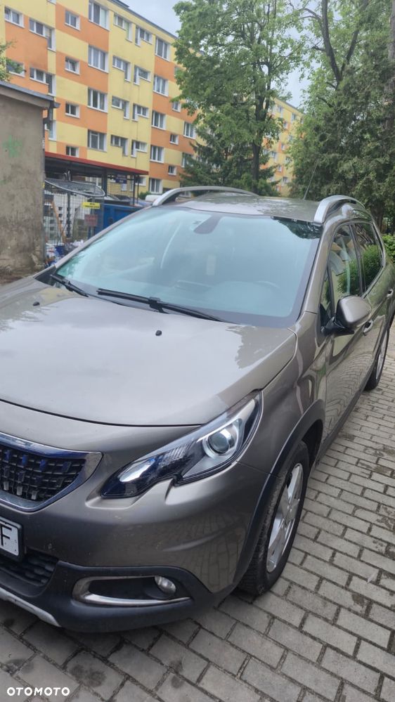 Peugeot 2008 1.2 Pure Tech Allure S&S - 2