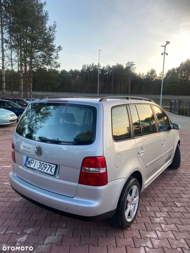 Volkswagen Touran 1.6 Trendline - 8