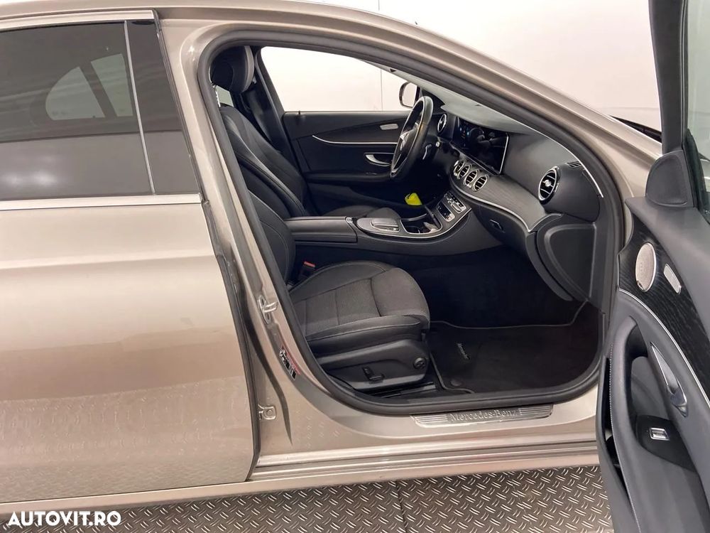 Mercedes-Benz E 220 d T 9G-TRONIC Avantgarde - 4