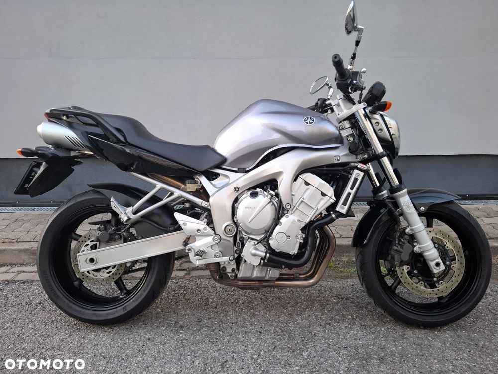 Yamaha FZ6 - 1