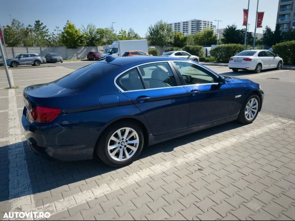 BMW Seria 5 523i - 3