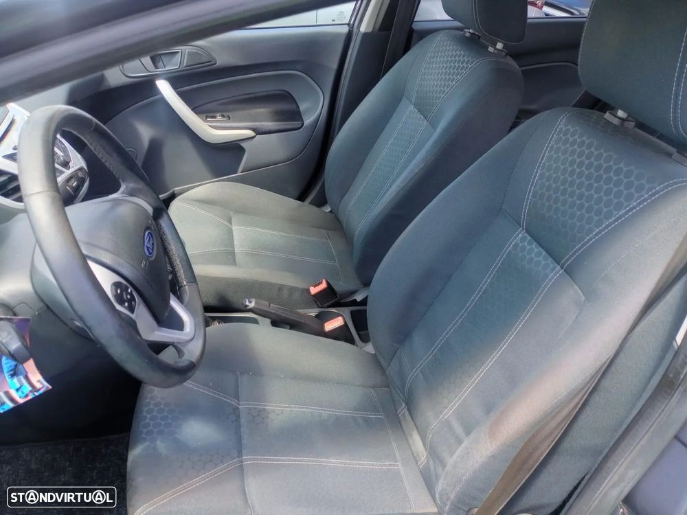 Ford Fiesta 1.25 Titanium - 20