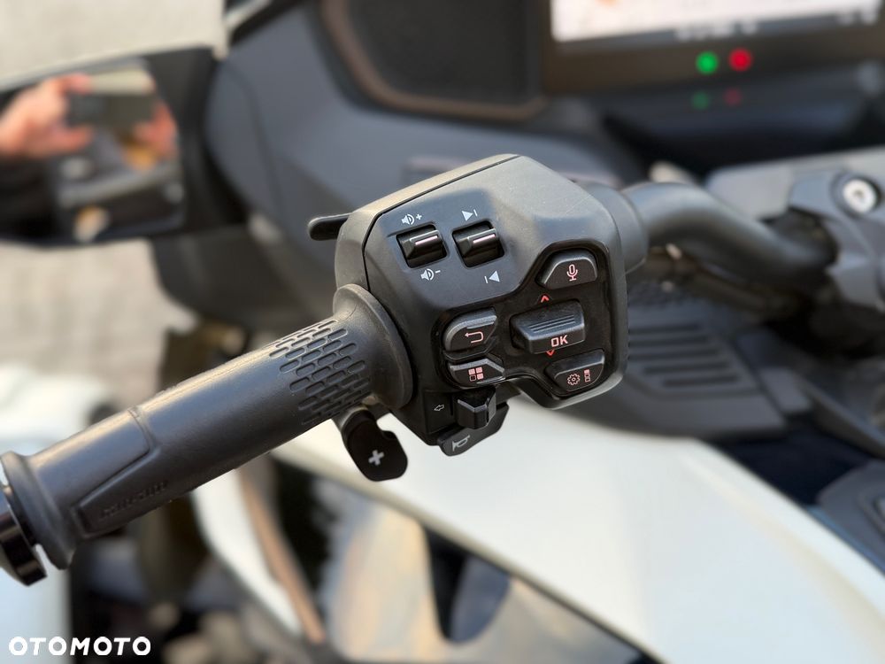 Can-Am Spyder - 11