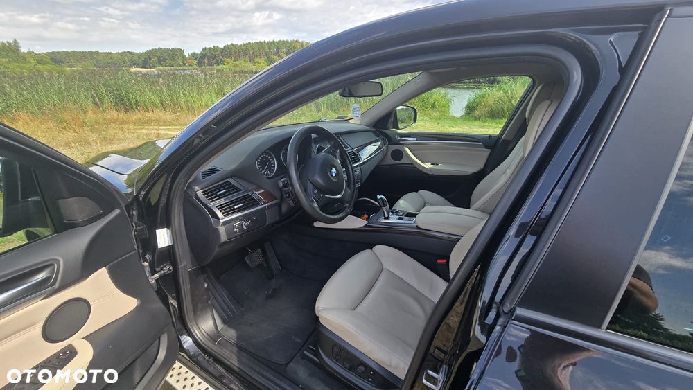BMW X6 - 24