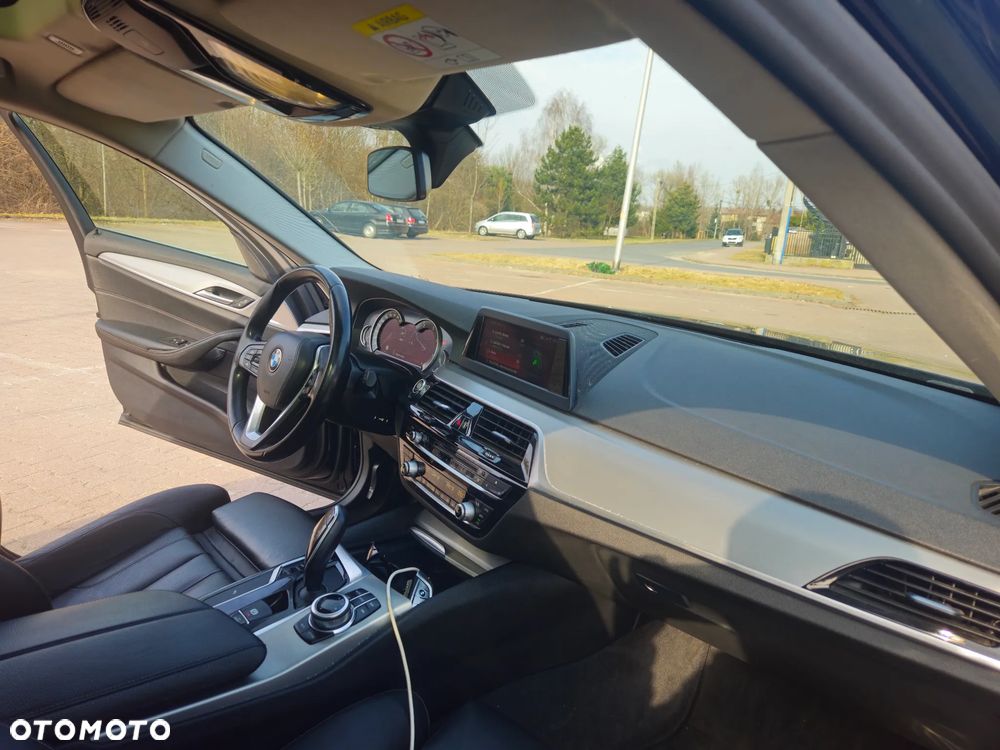 BMW Seria 5 520d Luxury Line - 16