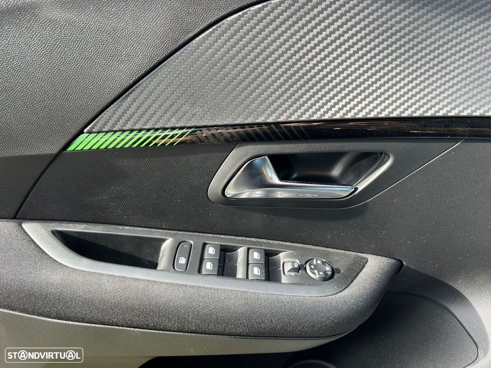 Peugeot 208 1.2 PureTech Active - 19