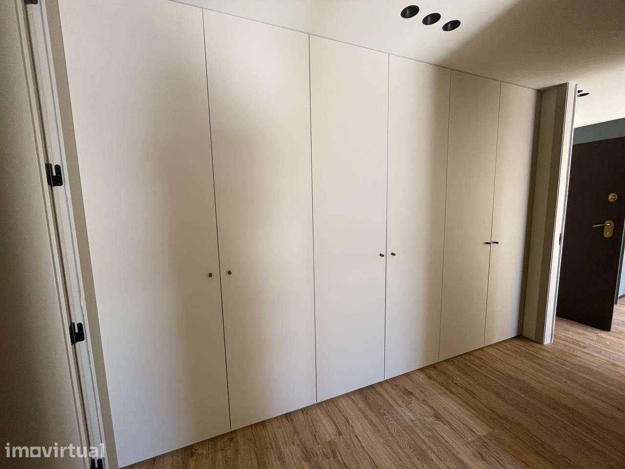 T2 NOVO | GUALTAR – BRAGA | COZINHA EQUIPADA | VARANDA | - Grande imagem: 4/15