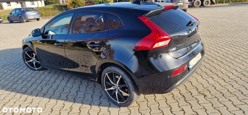 Volvo V40 D2 Momentum - 4