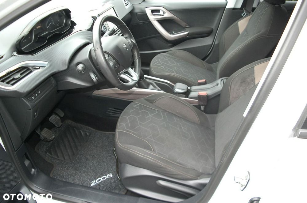 Peugeot 2008 - 5