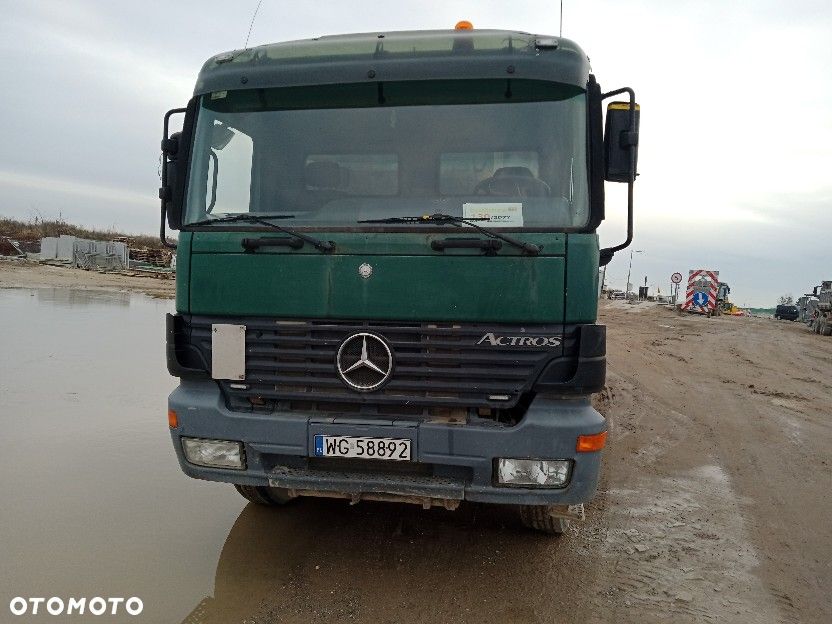 Mercedes-Benz Actros - 1