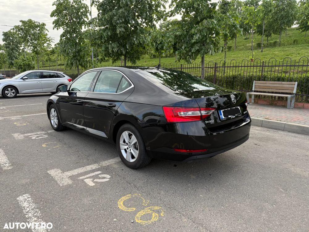 Skoda Superb 1.6 TDI DSG Active - 5