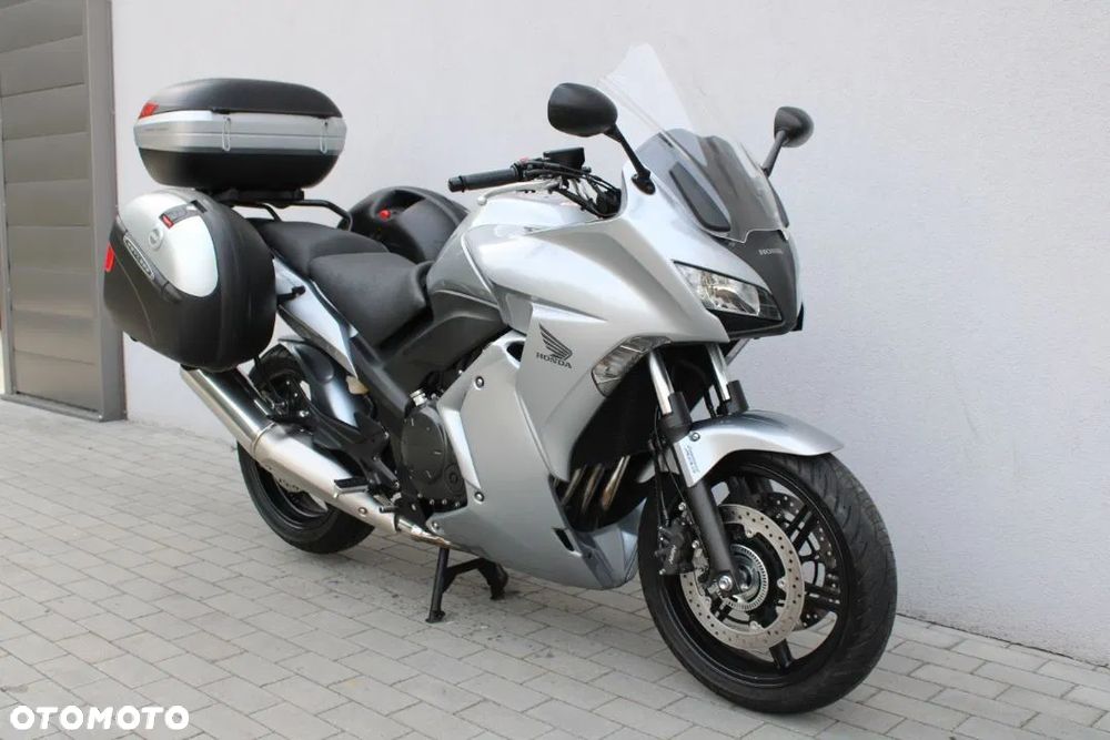 Honda CBF - 3