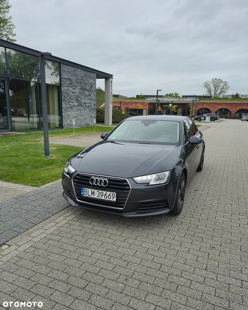Audi A4 Limousine 2.0 TDI S tronic - 1