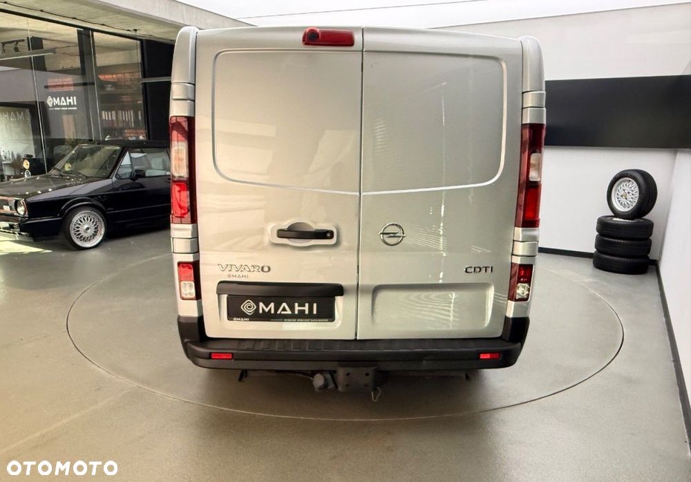 Opel Vivaro - 10