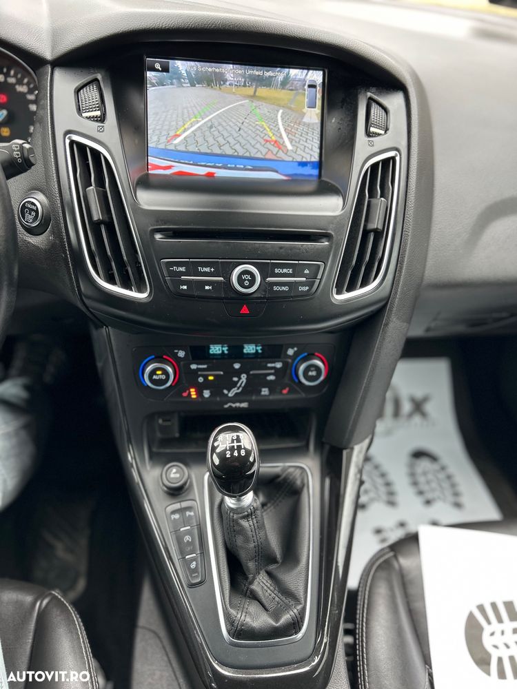 Ford Focus 1.5 EcoBoost Titanium - 13