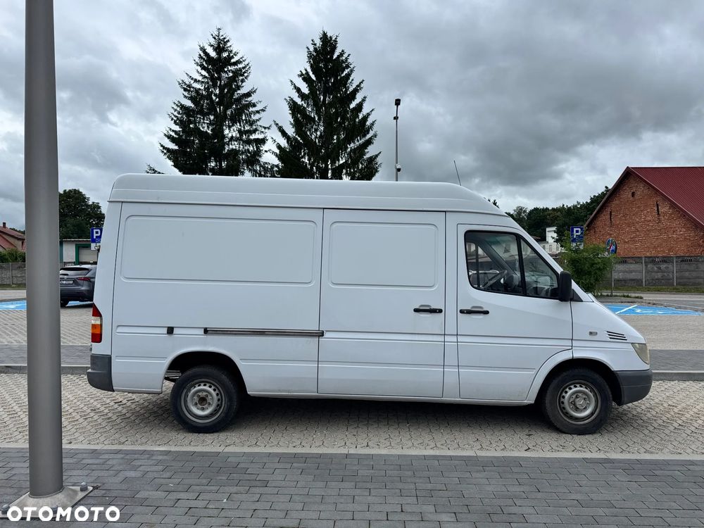 Mercedes-Benz Sprinter - 6