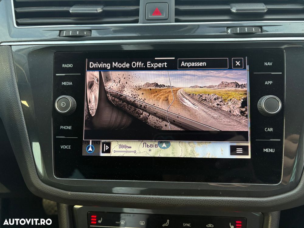 Volkswagen Tiguan 2.0 TDI SCR DSG 4Motion Life - 15