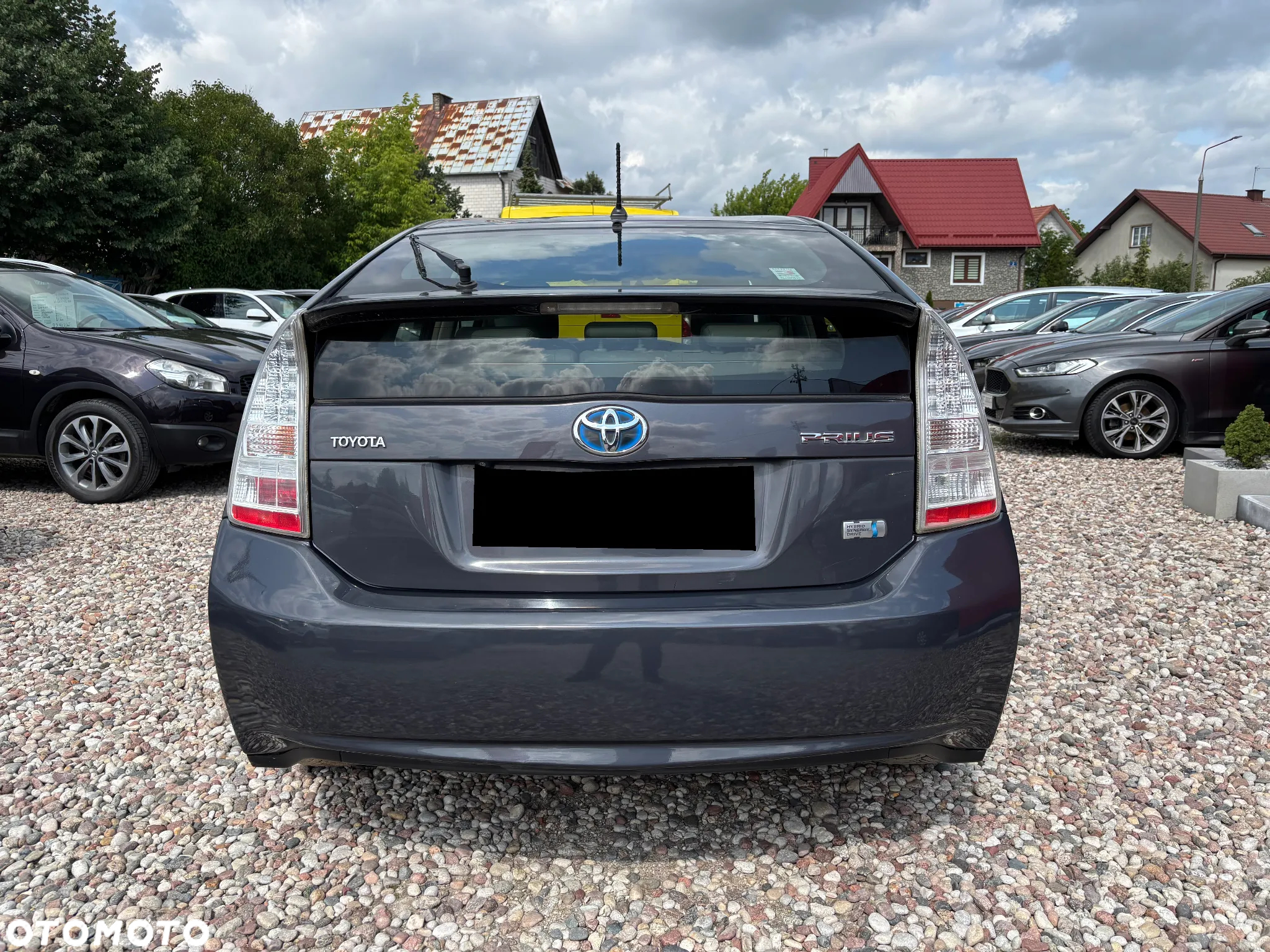 Toyota Prius (Hybrid) Executive - 10