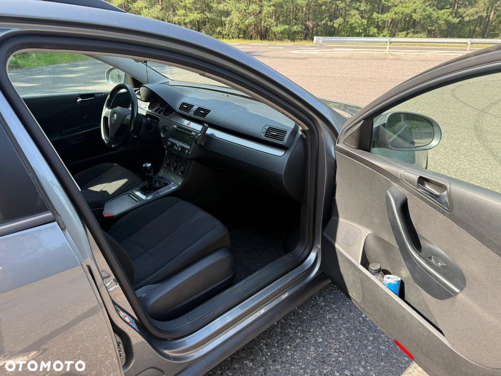 Volkswagen Passat 1.9 TDI Comfortline - 8