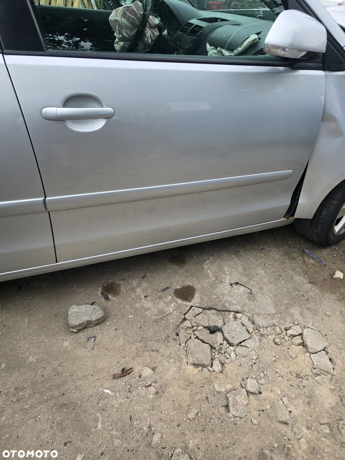 Drzwi prawy przód vw polo 9N w kolorze LA7W - 1