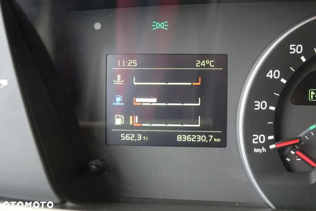 Volvo FH 500 GLOBETROTTER / STANDARD/ AUTOMAT / EURO 6 / RETARDER / LODÓWKA / KLIMATYZACJA POSTOJOWA/ 2 ZBIORNIKI PALIWA - 27
