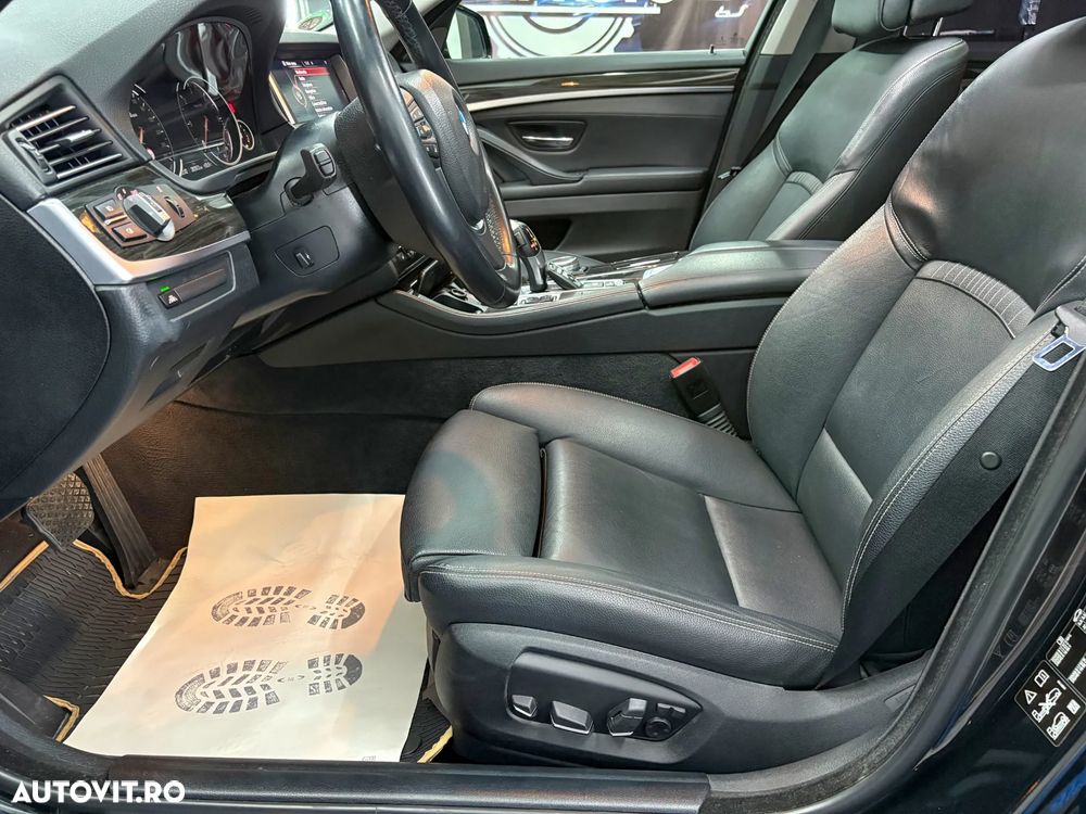 BMW Seria 5 525d xDrive Aut. Luxury Line - 16