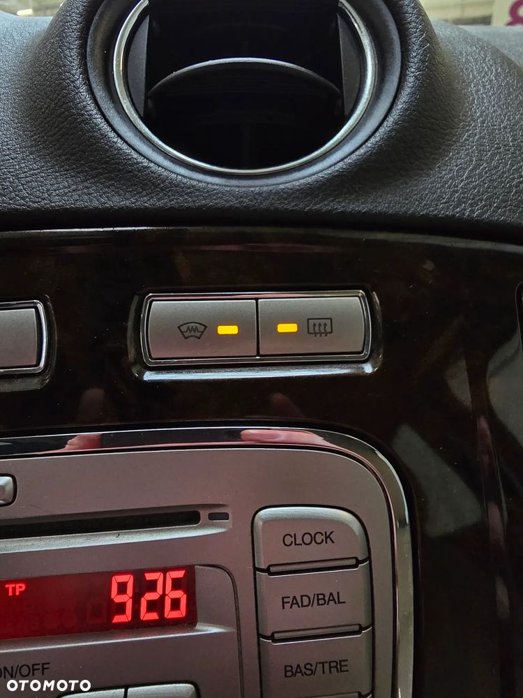 Ford Mondeo 2.0 Ghia - 19