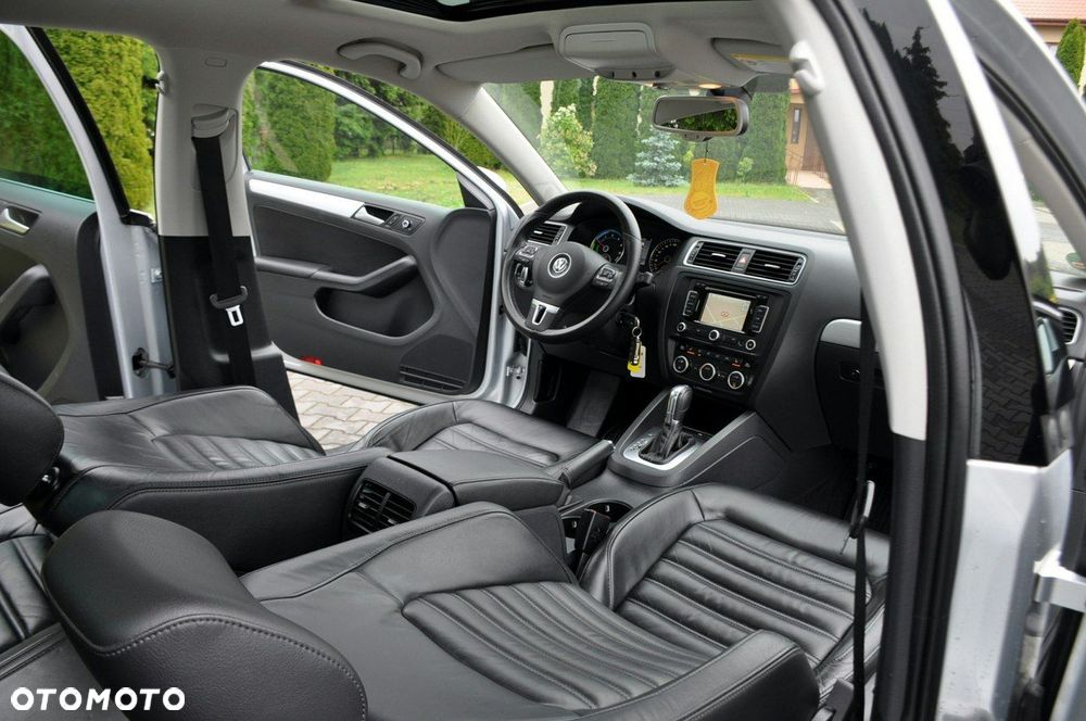 Volkswagen Jetta 1.4 Hybrid DSG Highline - 24