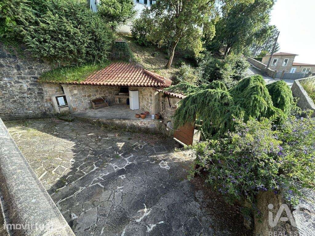 Casa / Villa T2 em Subportela, Deocriste e Portela Susã de 168 m2 - Grande imagem: 2/26