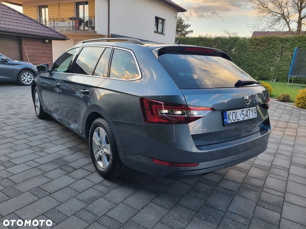 Skoda Superb 1.6 TDI Style DSG - 4