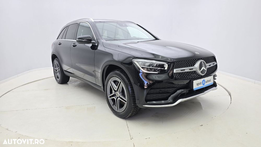 Mercedes-Benz GLC 300 e 4MATIC - 6