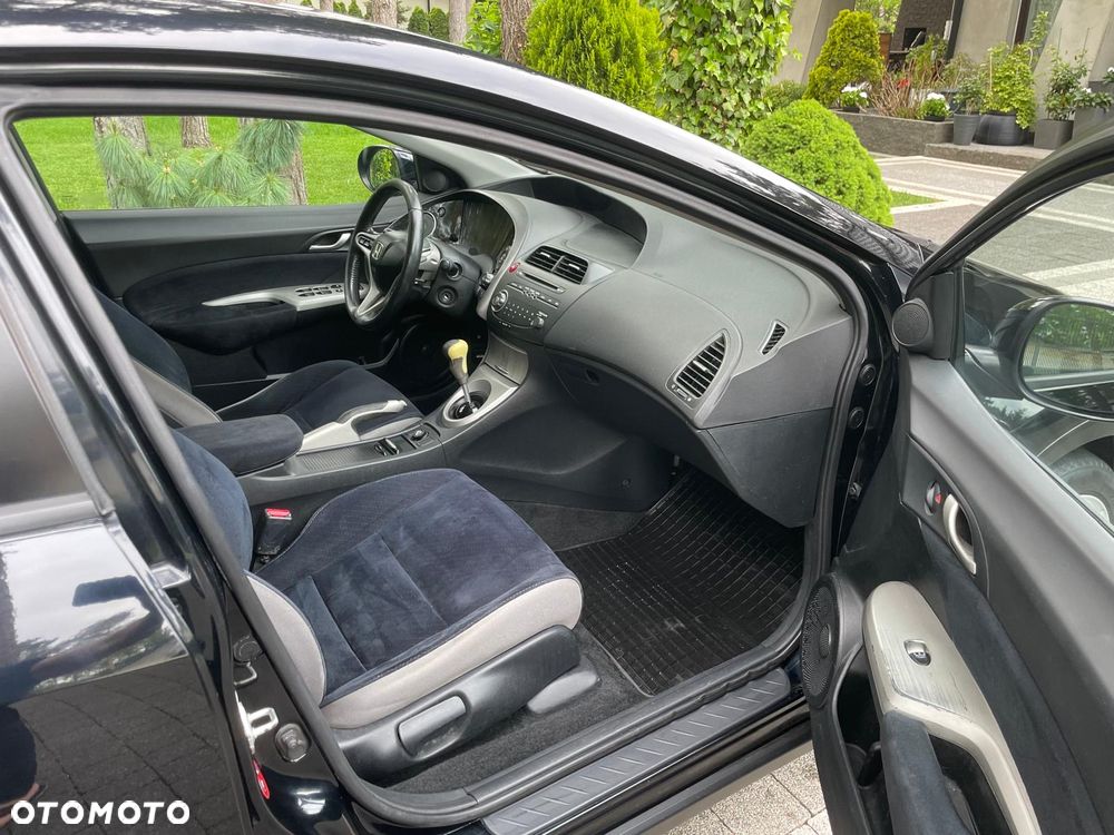 Honda Civic 1.8i-VTEC Sport - 11