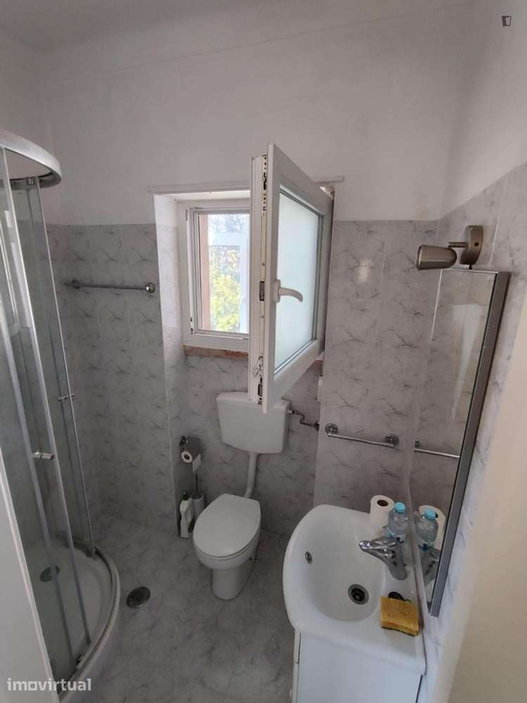 Quarto - localizado em Alvalade Lisbon - Grande imagem: 3/14