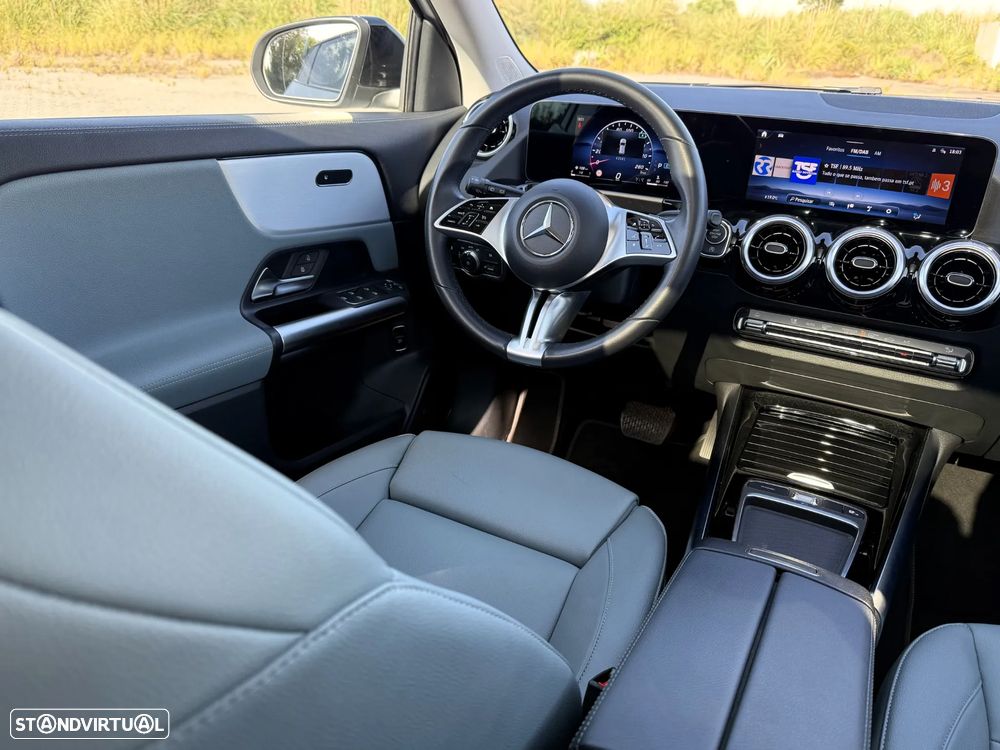 Mercedes-Benz GLA 180 d Progressive - 25