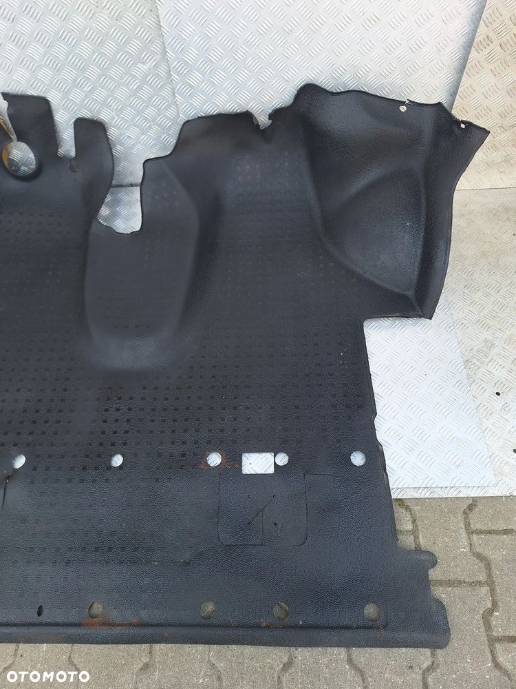 WYKŁADZINA PODŁOGA PRZÓD KABINY - VW TRANSPORTER T5 1+2 - 3