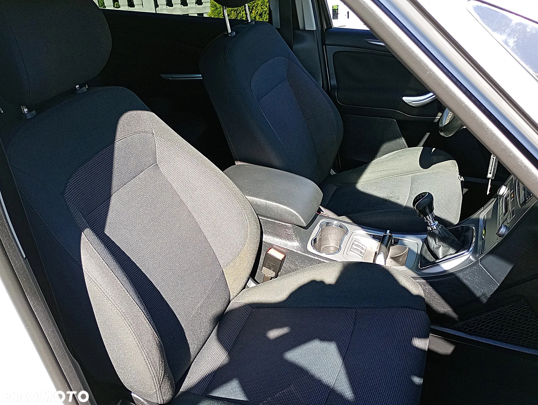 Ford S-Max - 25