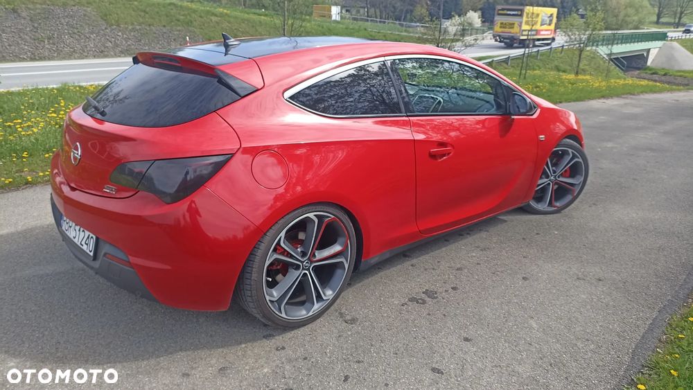 Opel Astra IV GTC 1.4 T Sport S&S - 13