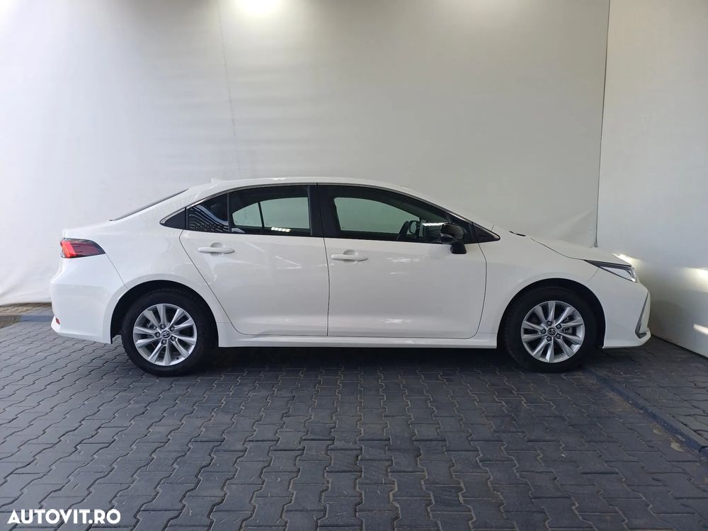 Toyota Corolla - 27
