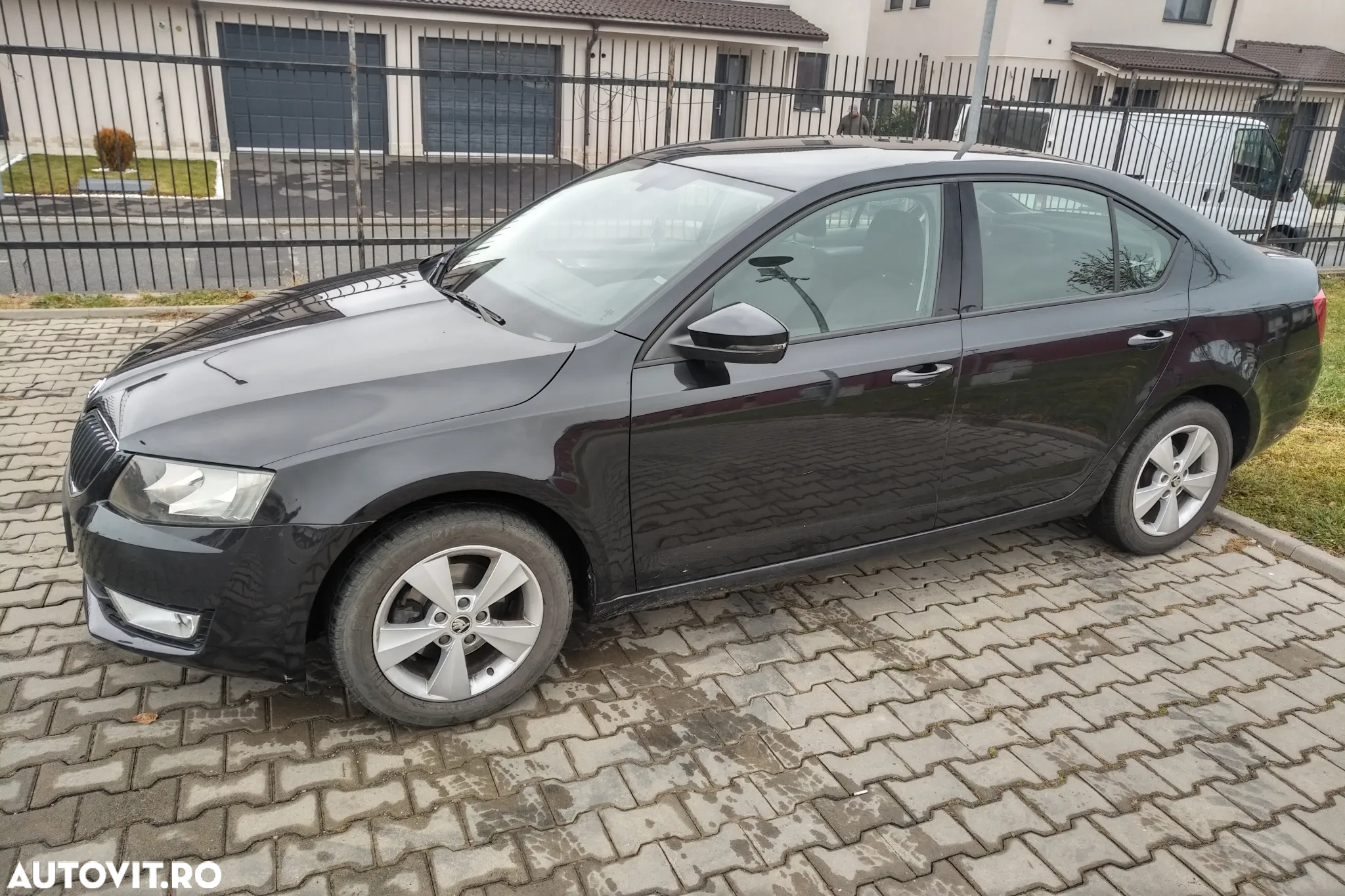 Skoda Octavia 1.6 TDI AMBITION - 11