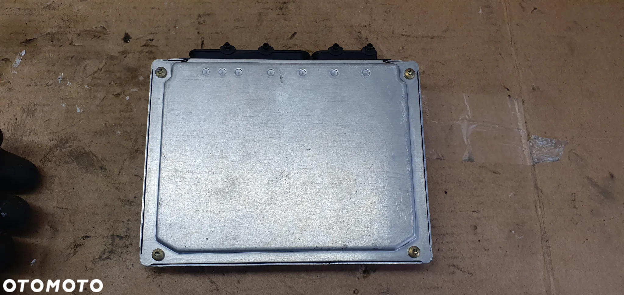 Komputer sterownik silnika Audi A6 C5 Passat B5 2.8 V6 4D0907551R - 3