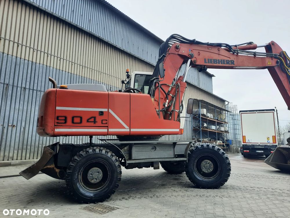Liebherr 904C - 7