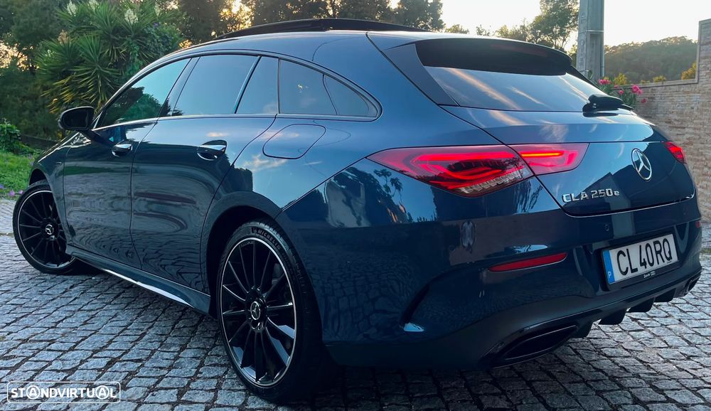 Mercedes-Benz CLA 250 e Shooting Brake AMG Line - 16