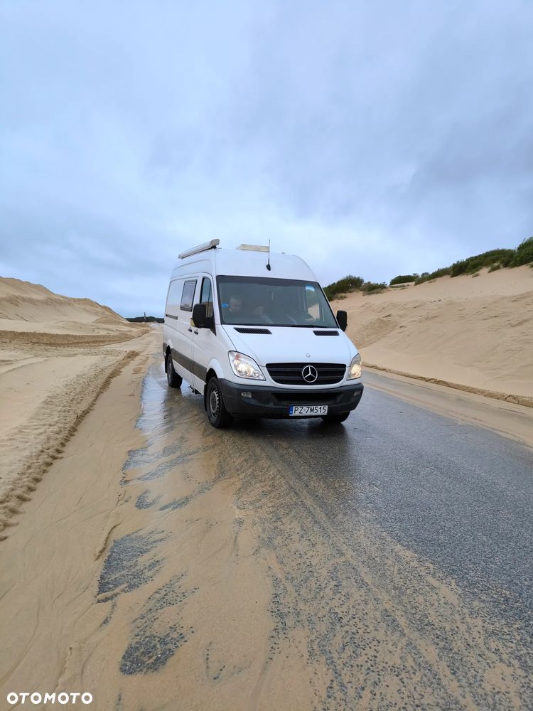 Mercedes-Benz Sprinter - 2