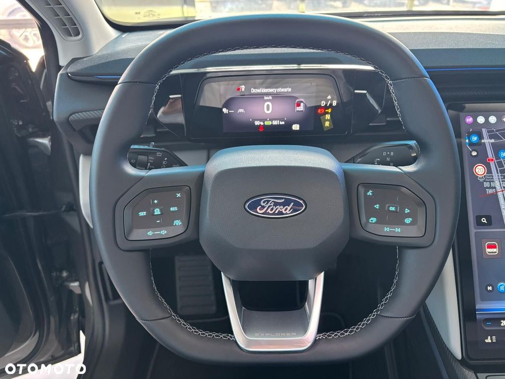 Ford Explorer - 22