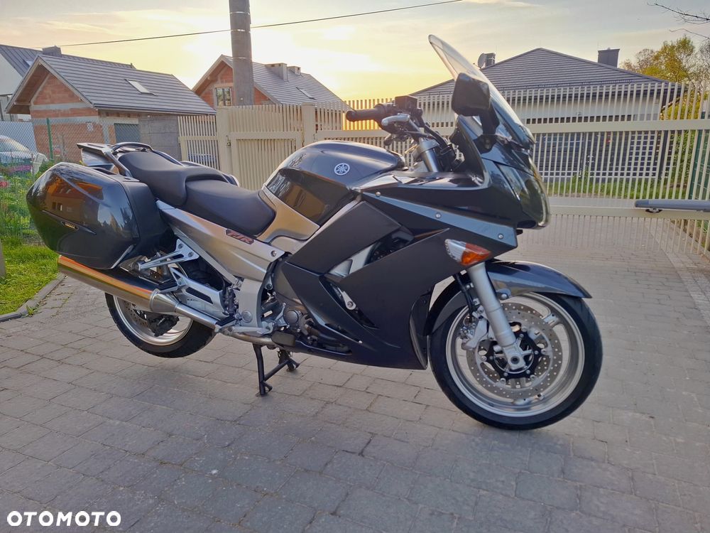 Yamaha FJR - 3